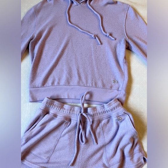 Alo Yoga Daze matching lounge short & sweater set - Picture 7 of 9